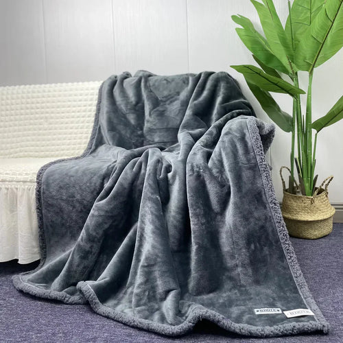 Splash Blanket 💦 - Waterproof Protection